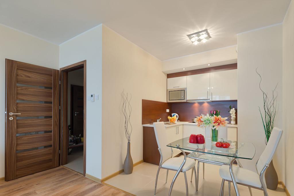 City Aparthotel Ochota Варшава Экстерьер фото